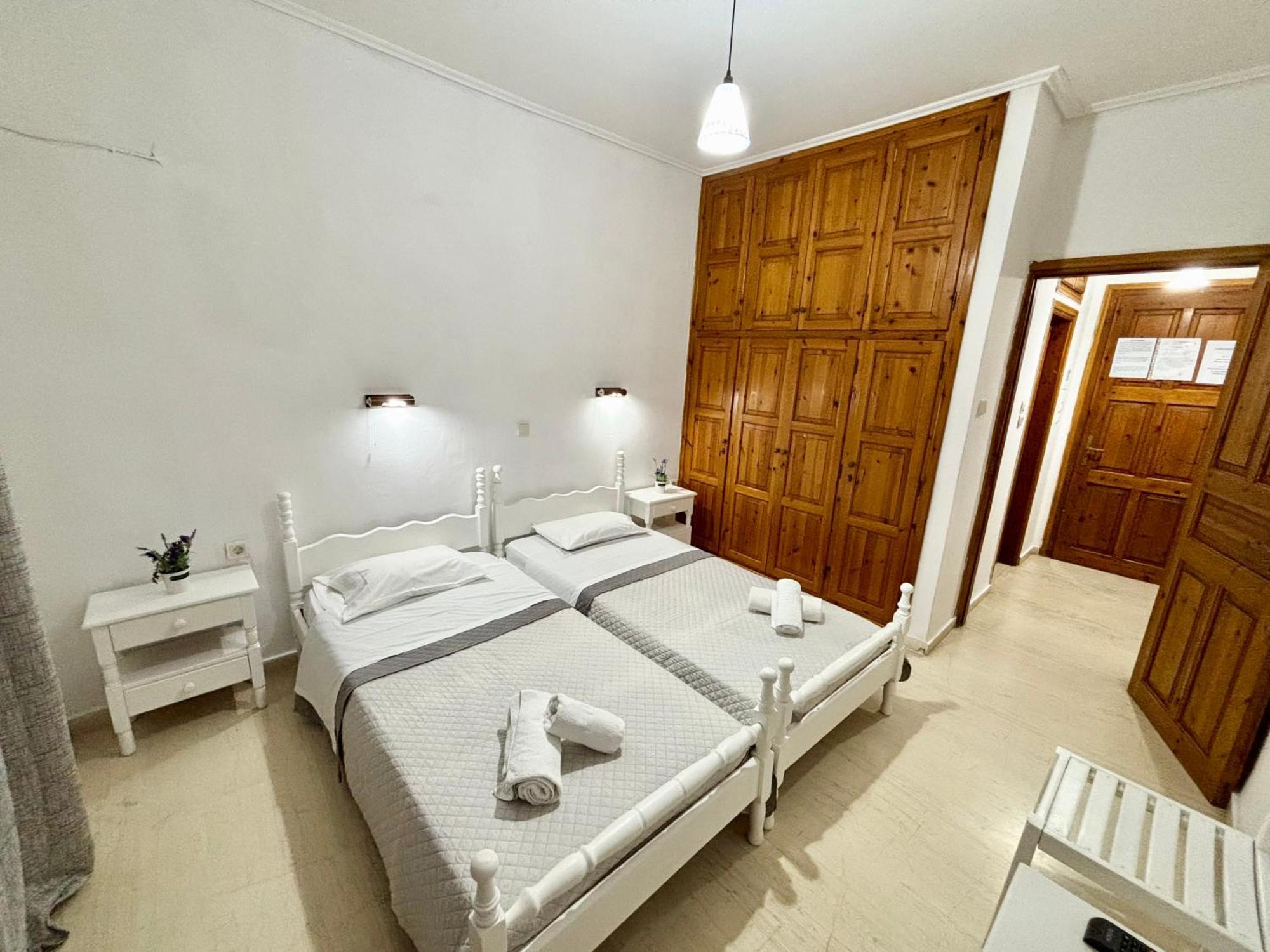 Athina Apartments อาร์กาซี ภายนอก รูปภาพ